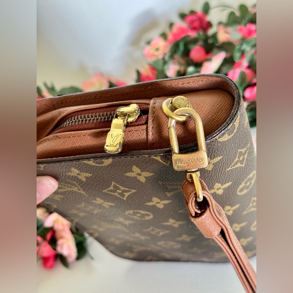 Louis Vuitton Monogram Orsay Clutch ๐ค๐ค - Picture 7 of 16